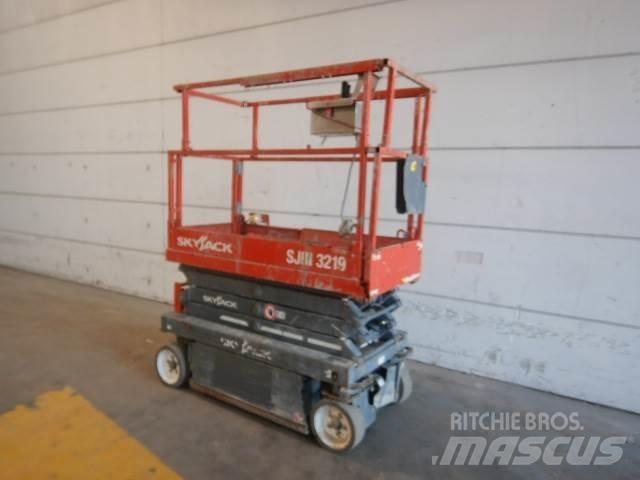 SkyJack SJ3219 Saxliftar