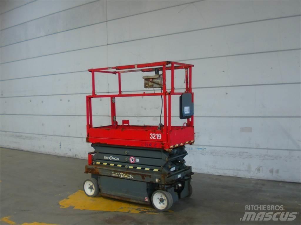 SkyJack SJ3219 Saxliftar