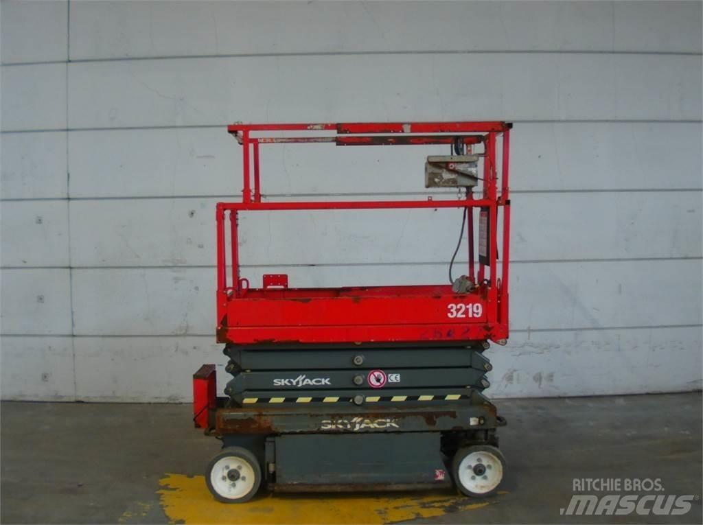 SkyJack SJ3219 Saxliftar