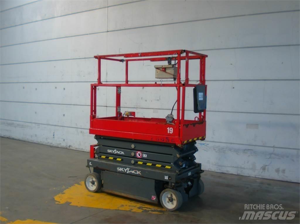 SkyJack SJ3219 Saxliftar