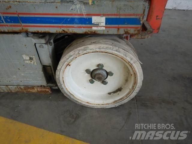 SkyJack SJ3220 Saxliftar