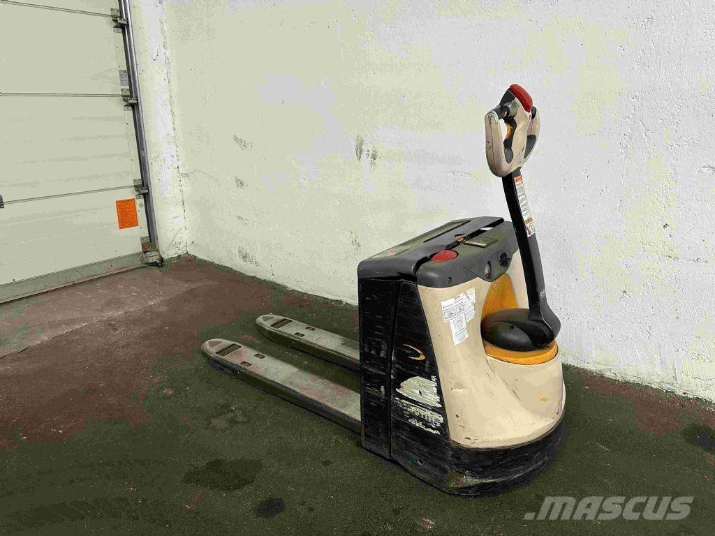 Crown WP 3015 Låglyftare utan plattform