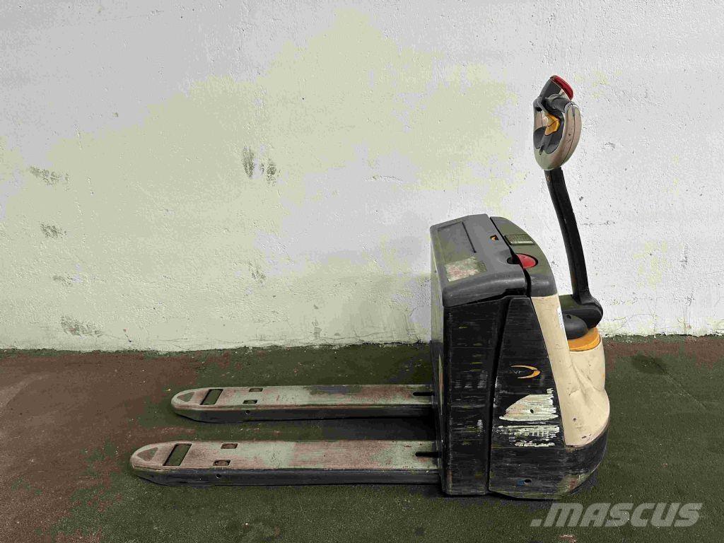 Crown WP 3015 Låglyftare utan plattform