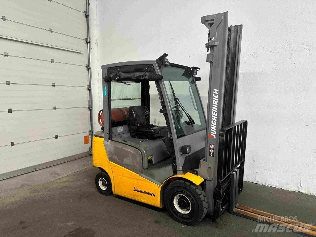 Jungheinrich TFG 316 Gasolmotviktstruckar