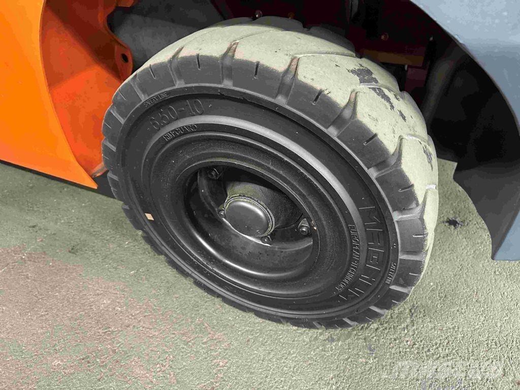 Toyota 02-8FGF30 Gasolmotviktstruckar