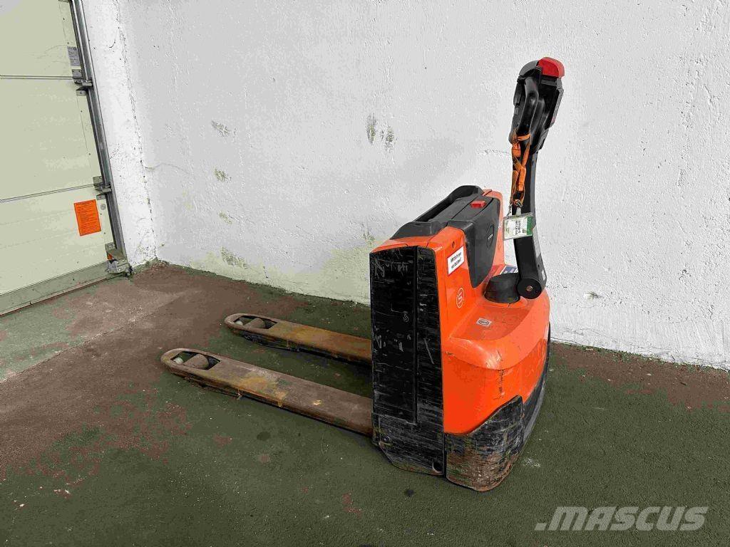 Toyota LWE 140 Låglyftare utan plattform