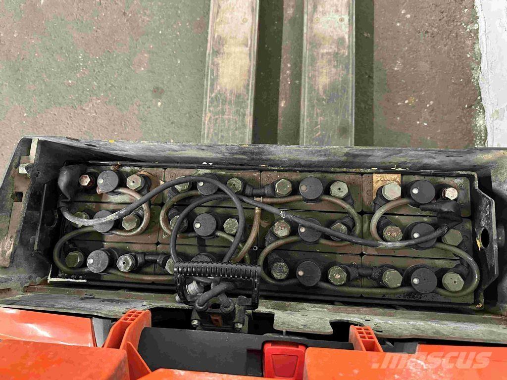 Toyota LWE 200 Låglyftare utan plattform