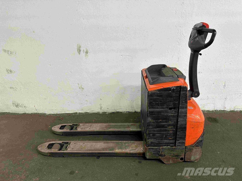 Toyota LWE 200 Låglyftare utan plattform