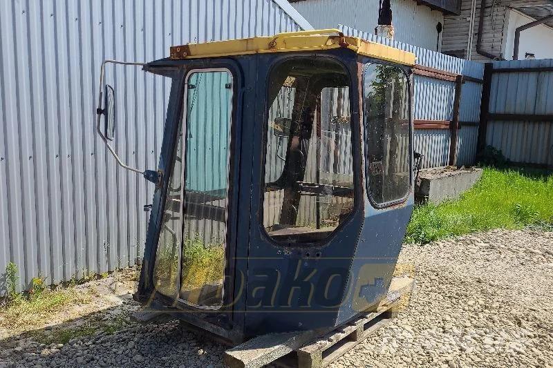 Hanomag 70E Cab / Kabina Hytter och interiör