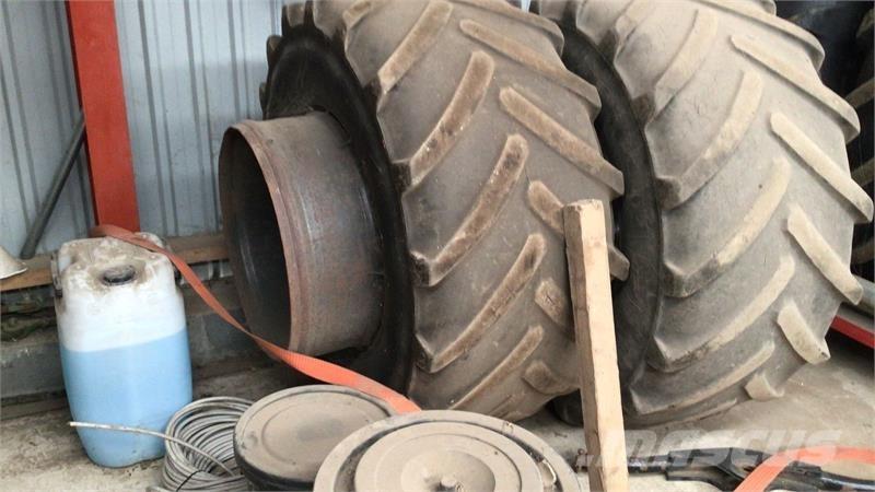  - - - Däck, hjul och fälgar