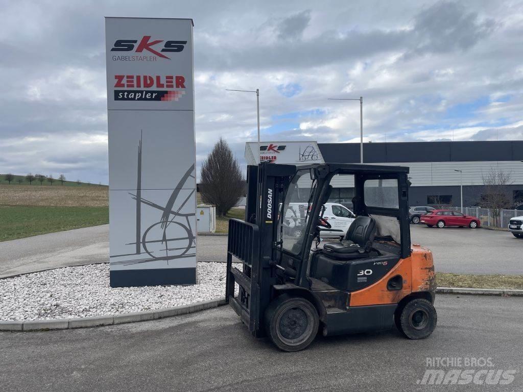 Doosan D30S-5 Dieselmotviktstruckar