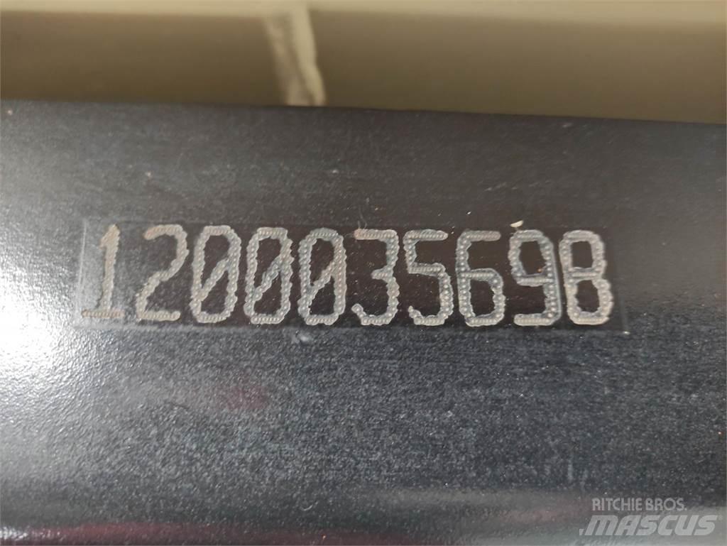 JLG R3246 Saxliftar