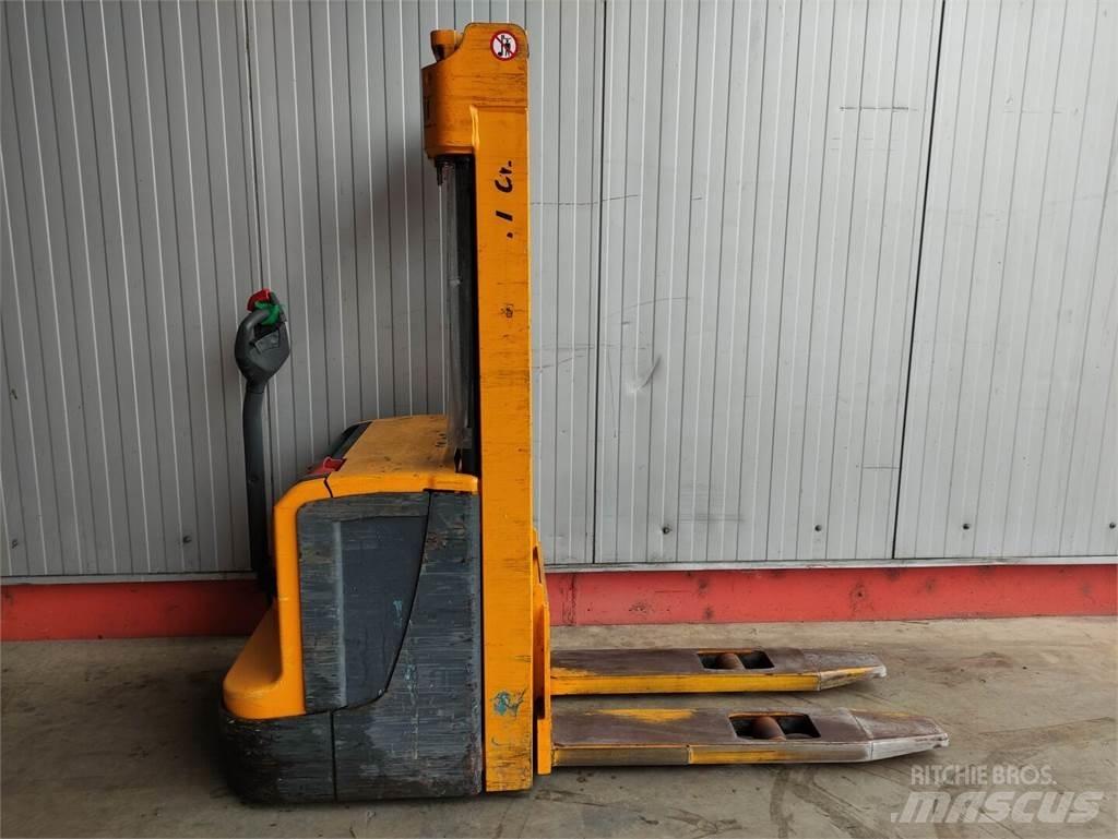 Jungheinrich EJC216 Staplare-led