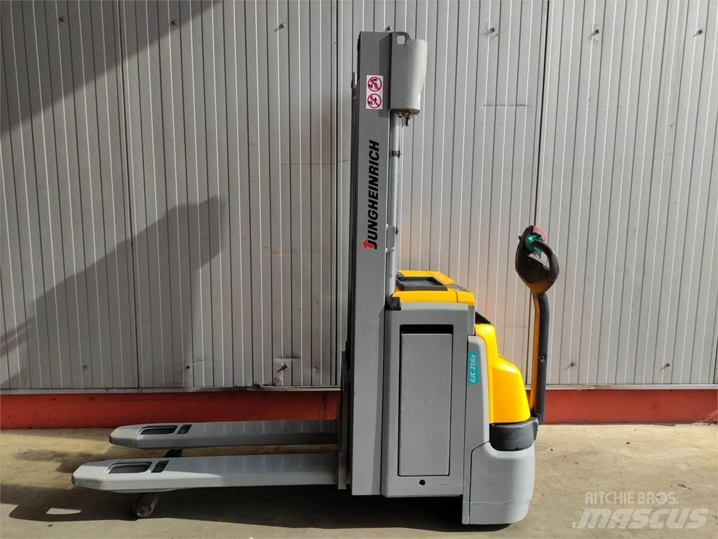 Jungheinrich EJC216z Staplare-led