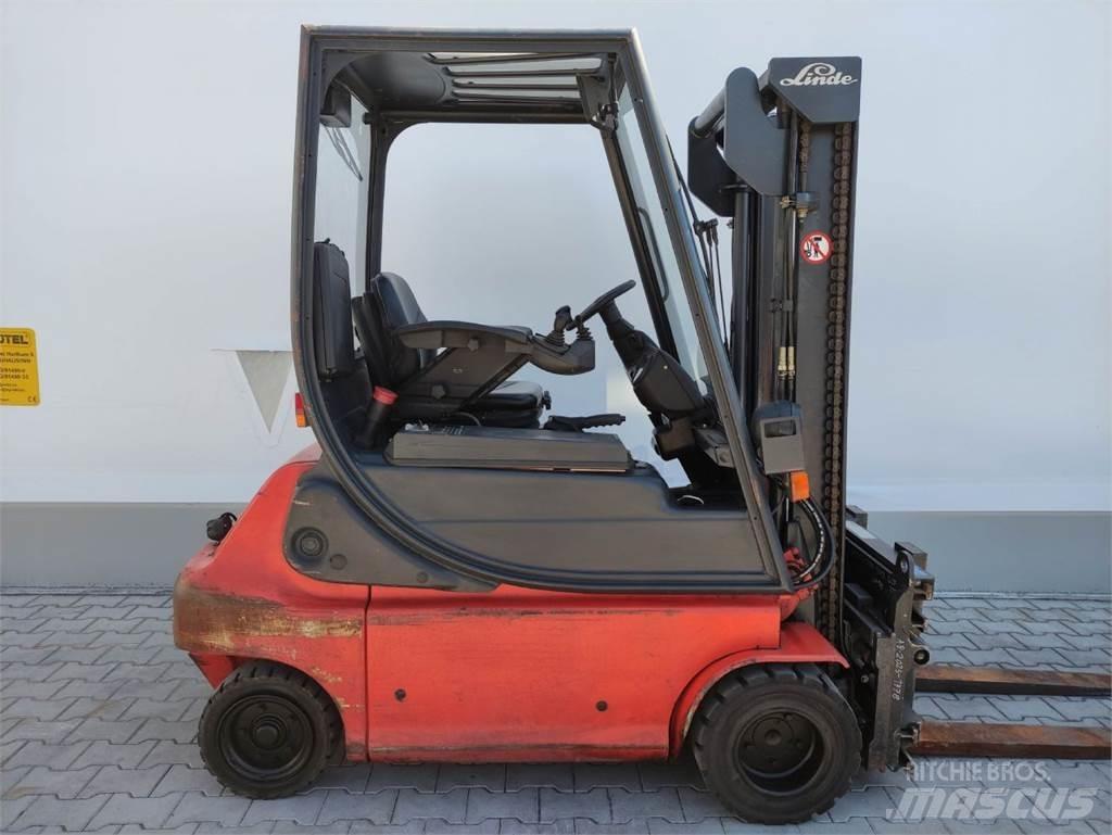 Linde E20P-02-335 Elmotviktstruckar