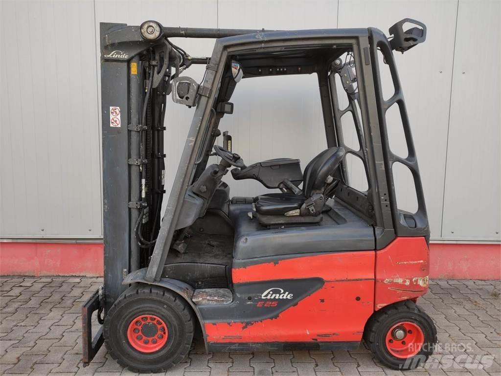 Linde E25-01-387 Elmotviktstruckar