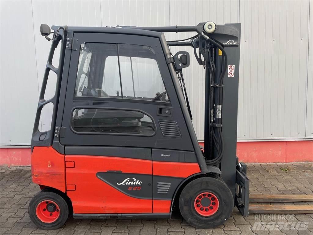 Linde E25-01-387 Elmotviktstruckar