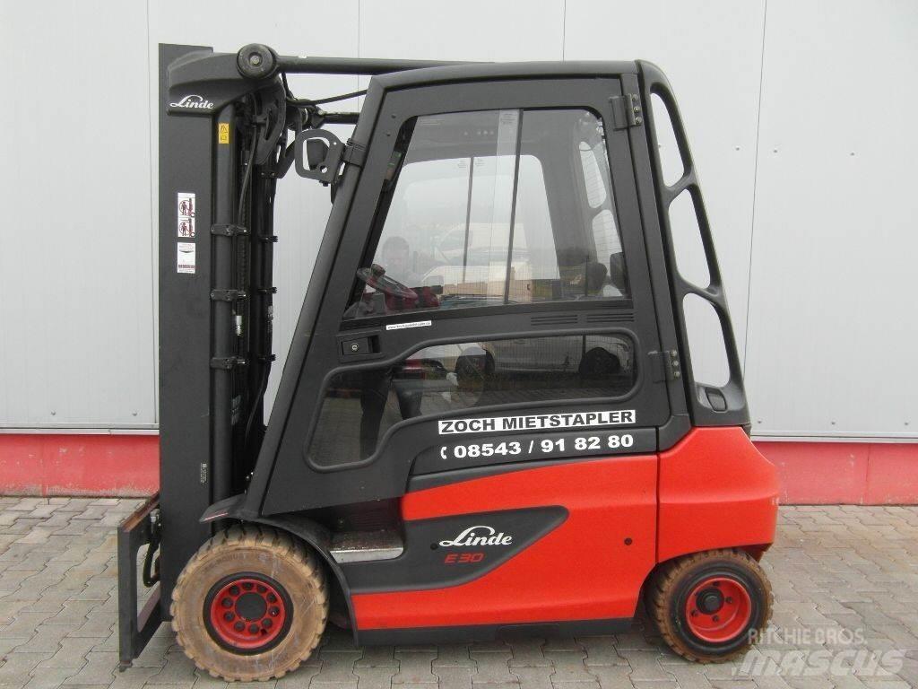 Linde E30-01-387 Elmotviktstruckar