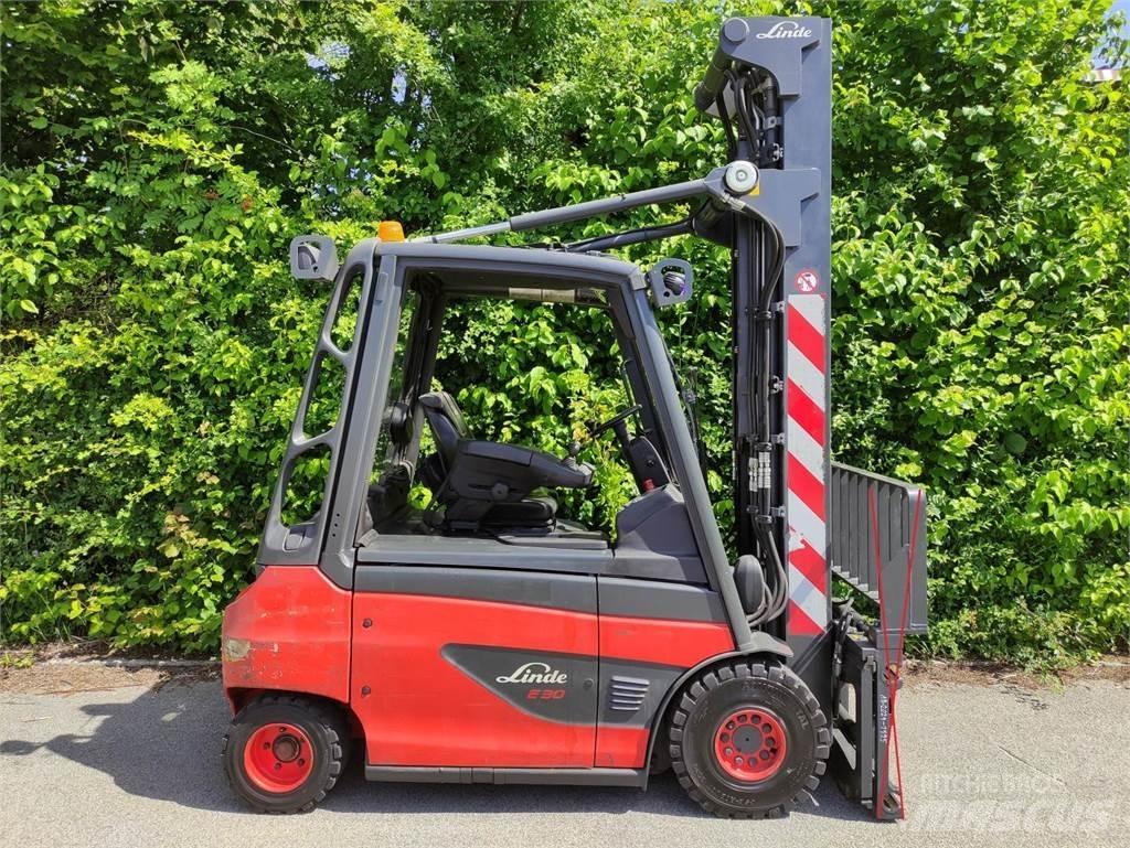 Linde E30-01-387 Elmotviktstruckar