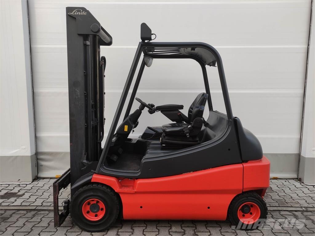 Linde E30-336-03 (LACK NEU) Elmotviktstruckar