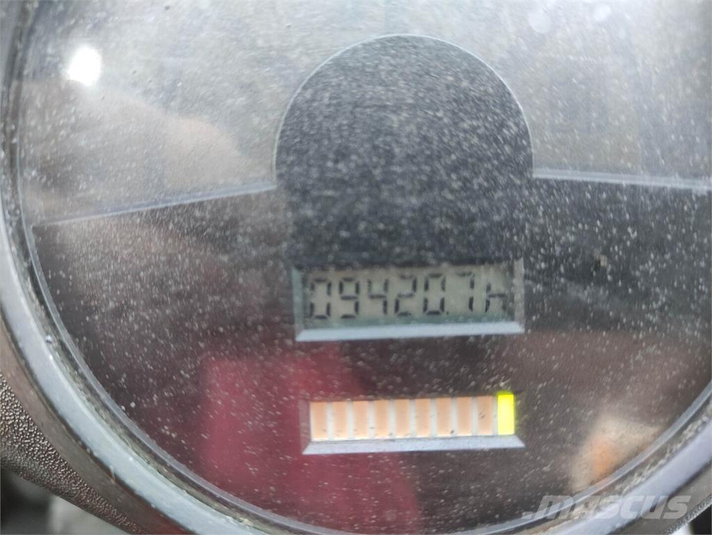 Linde E30-336-03 (LACK NEU) Elmotviktstruckar