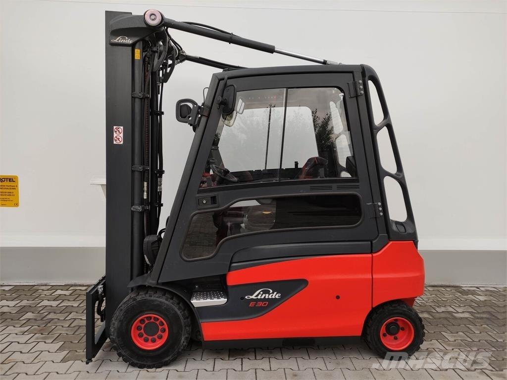 Linde E30L/387 (LACK NEU) Elmotviktstruckar