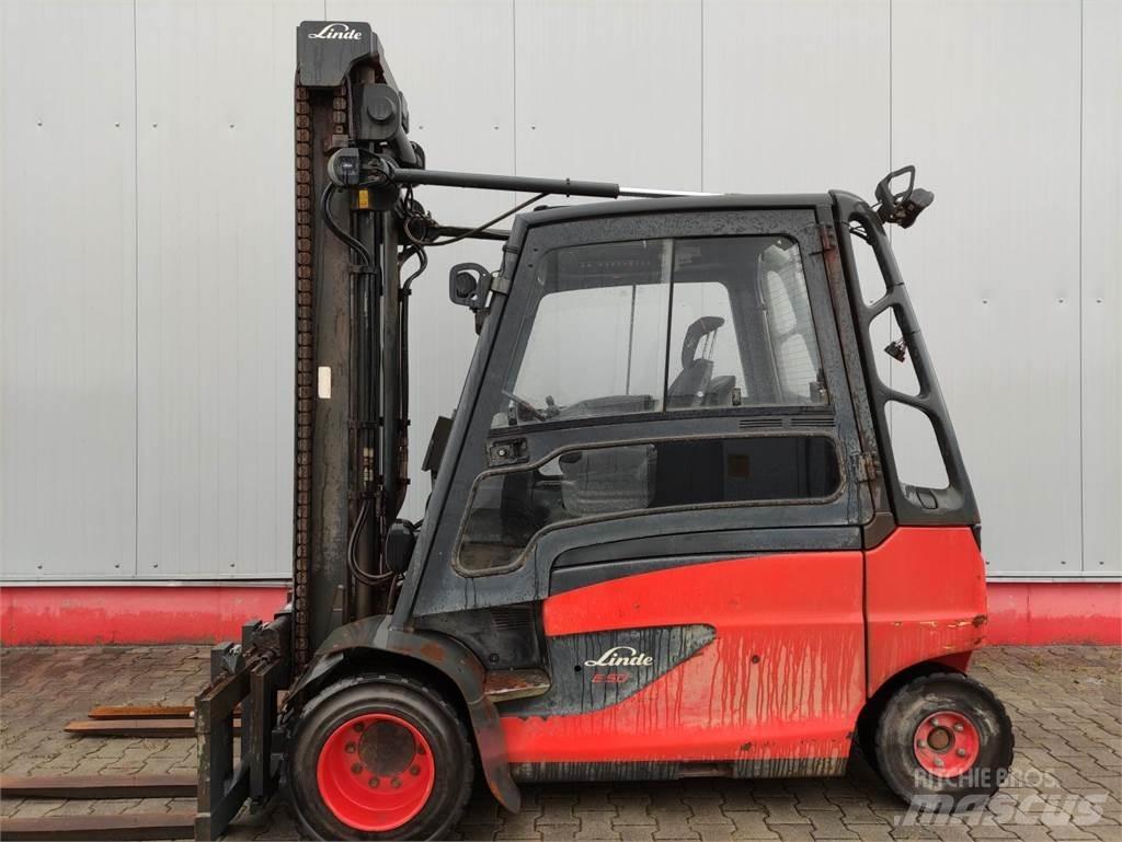 Linde E50HL-01-388 Elmotviktstruckar