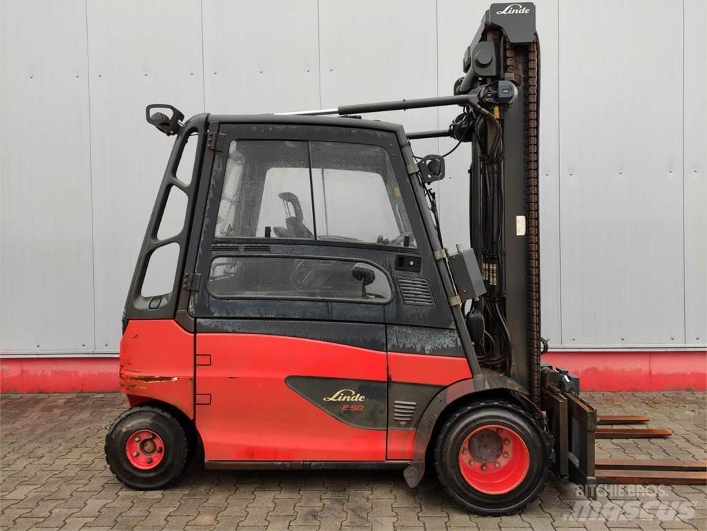 Linde E50HL-01-388 Elmotviktstruckar