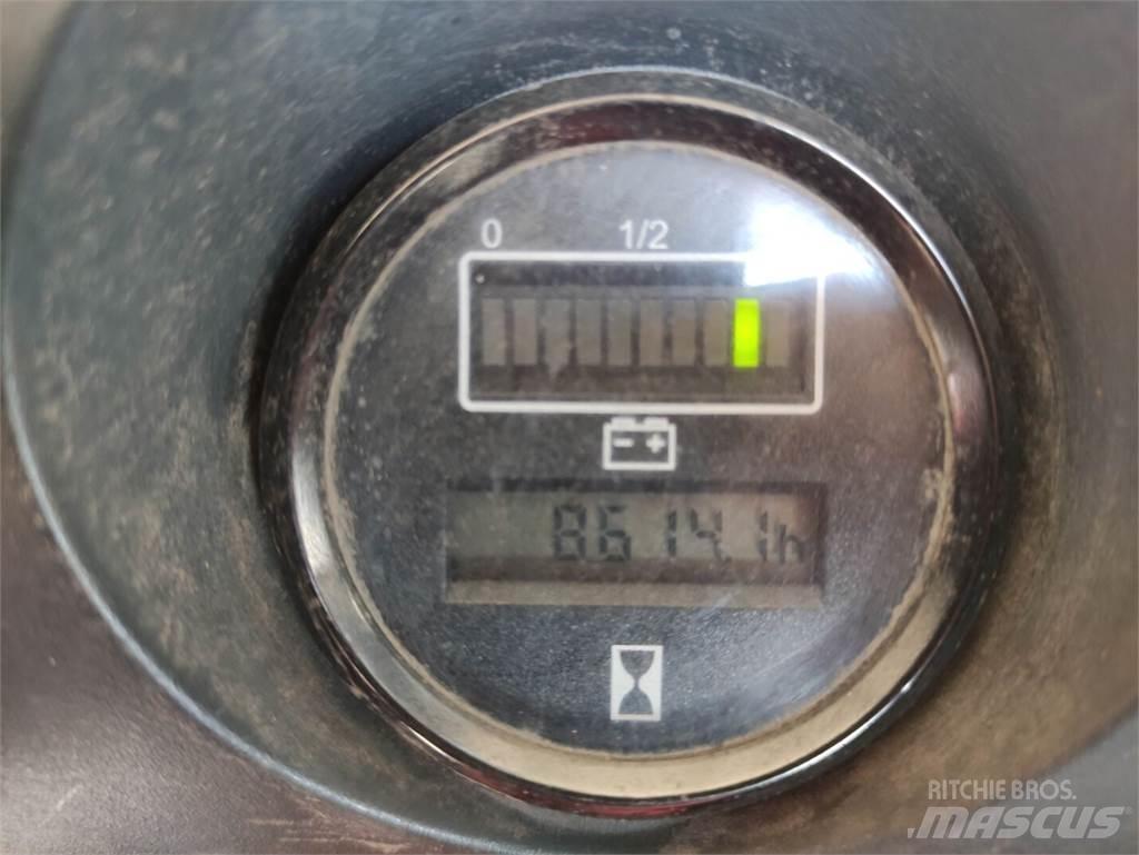Still FV-Xi-16 Staplare-led