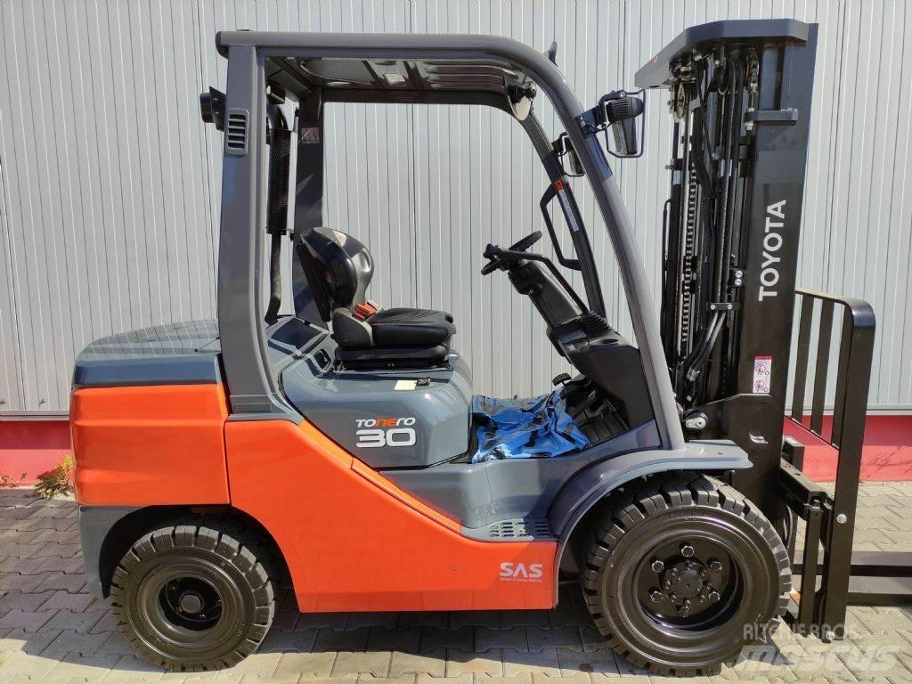 Toyota 52-8FDF30 Dieselmotviktstruckar