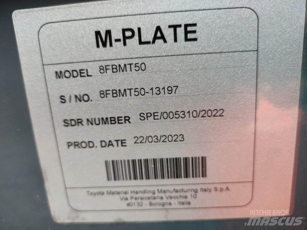 Toyota 8FBMT50 Elmotviktstruckar