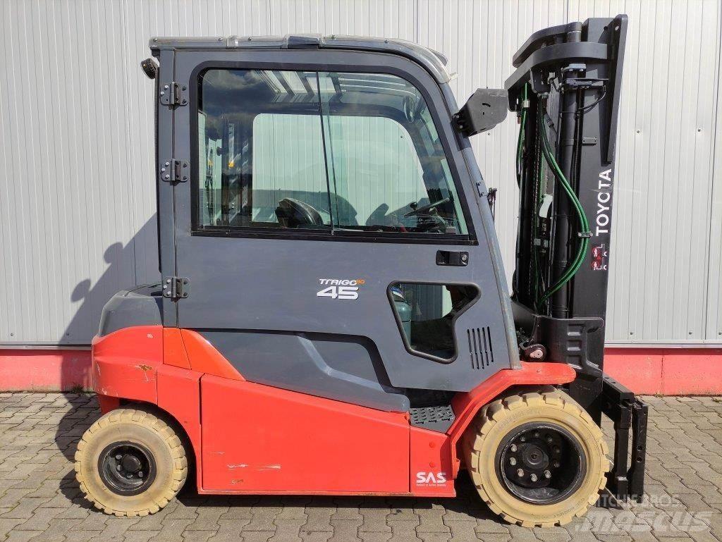 Toyota Traigo 80-8FBMT45 Elmotviktstruckar