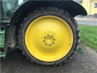 Ceat 270/95 R48 + 11.2 R32