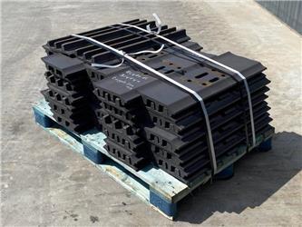 Volvo EC480 SHOES / PADS