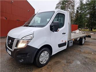 Nissan NV400