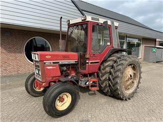 International 685 XL