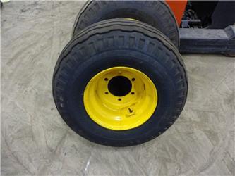 Nokian 400/60R15