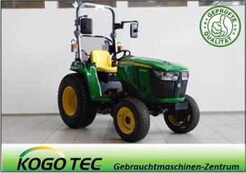 John Deere 3038E