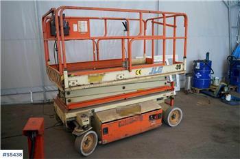 JLG 2658e scissor lift