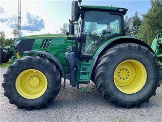 John Deere 6215 R