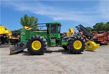 John Deere 748L II