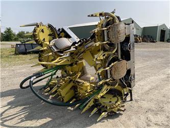 John Deere 690