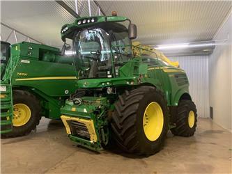 John Deere 8600