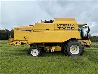 New Holland TX68 Tröska