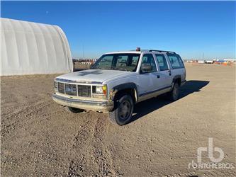 GMC SUBURBAN