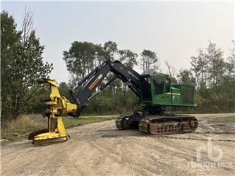 John Deere 909M