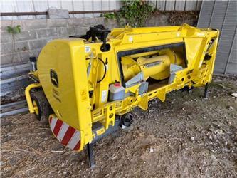 John Deere 639