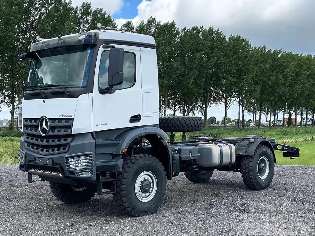 Mercedes-Benz Arocs 2033-A Chassis Cabin (2 units) Chassier