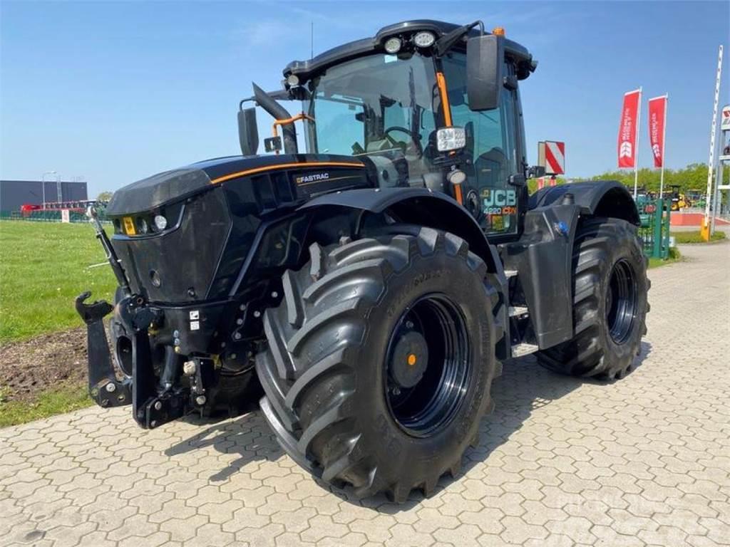 JCB FASTRAC 4220 ICON Traktorer
