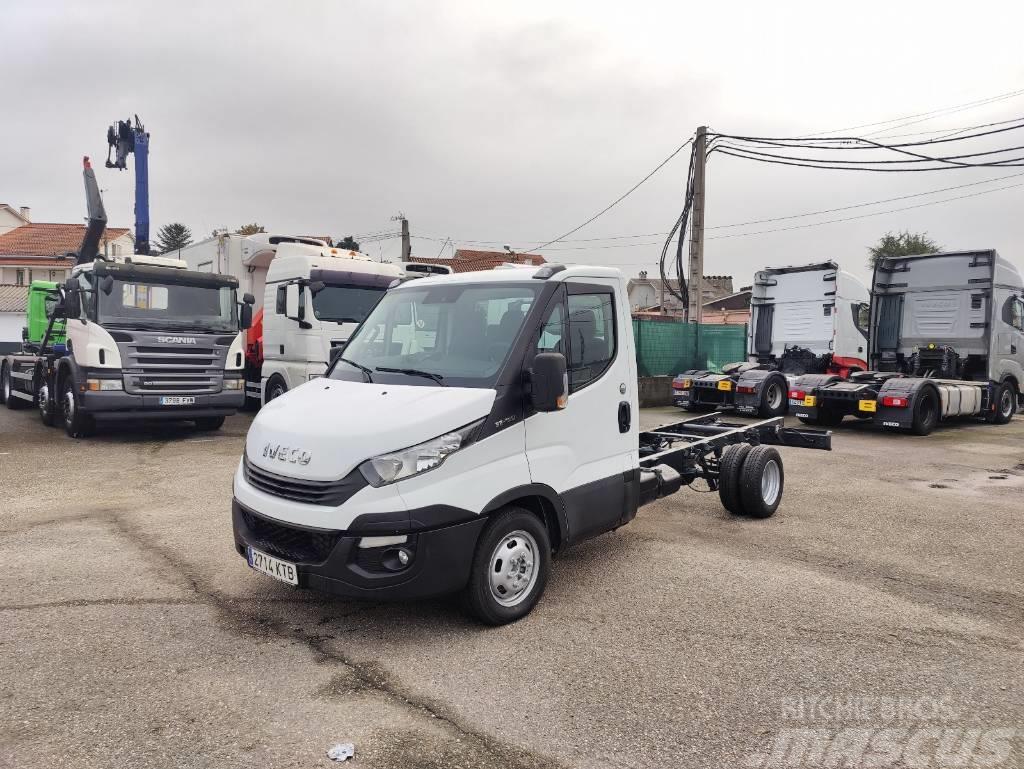 Iveco DAILY 35C15 Chassier